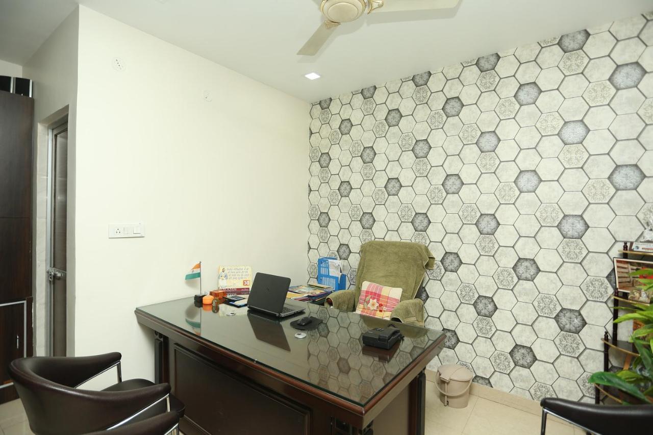 Oyo Flagship 17204 Vrindawan Galaxy Kanpur Exterior foto
